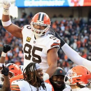 Myles Garrett Shines as 2026 NFL Honors Defensive Player of the Year - Thumbnail