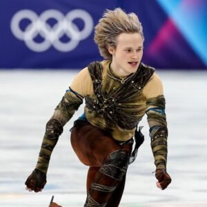 Lindsey Vonn Recovers After Injury at Team Figure Skating Olympics 2026 - Thumbnail