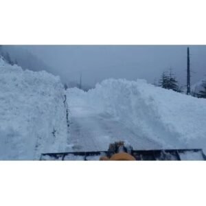 Blizzard Warning: Severe Weather Hits Seattle’s Mountain Passes - Thumbnail