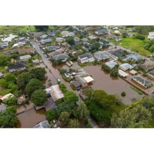 Severe Flooding in Hawaii Forces Evacuations and Dam Concerns - Thumbnail