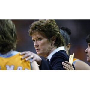 Hulu to Showcase Pat Summitt Documentary During March Madness - Thumbnail