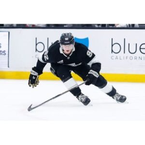 Islander Challenge: LA Kings Take Victory in Thrilling Matchup - Thumbnail