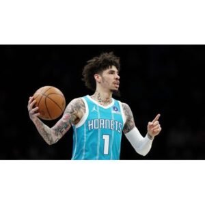 Knicks vs Hornets: Key Showdown as Playoffs Approach - Thumbnail