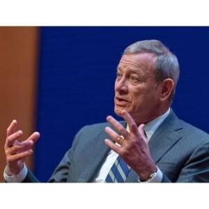 Supreme Court Chief Justice Discusses Future Challenges for Young Lawyers - Thumbnail
