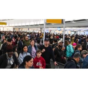 TSA Wait Times at Airports Reach All-Time Highs - Thumbnail