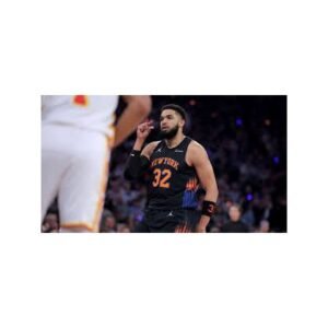 Knicks vs Hawks: High Stakes as Playoffs Heat Up - Thumbnail