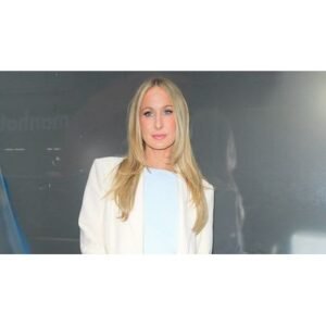 Nikki Glaser Turns Wardrobe Malfunction into Laughs on Live TV - Thumbnail