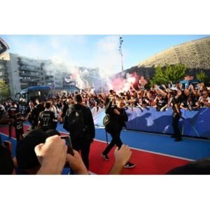 PSG Welcomes Liverpool Amid Electric Atmosphere at Parc des Princes - Thumbnail