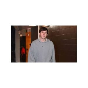 Austin Reaves Shines in Return as Lakers Push for Playoff Victory - Thumbnail