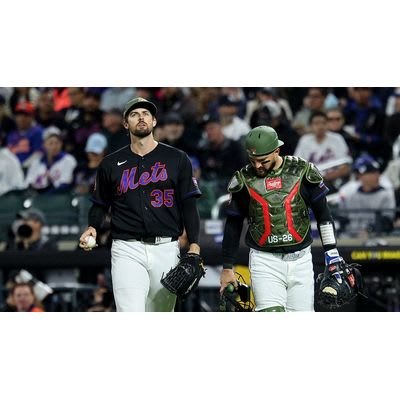 Shocking Injury: Mets Pitcher Clay Holmes Suffers Broken Leg in Game