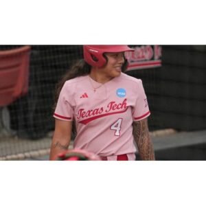 Texas Tech Softball Falls to Florida, Setting Up Dramatic Game 3 - Thumbnail