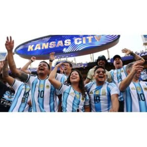 Messi’s Historic Triplet Leads Argentina to Triumph Over Algeria - Thumbnail