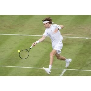 Brandon Nakashima Shocks Wimbledon with Explosive Day 1 Performance - Thumbnail
