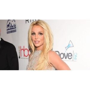 Shocking Makeover: Britney Spears Debuts Sleek New Hairstyle with Chris Appleton - Thumbnail