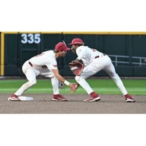 Oklahoma Shocks Georgia 11-4: Advances to College World Series Final - Thumbnail