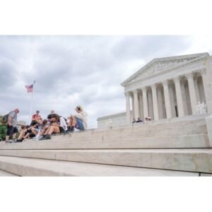 Critical Supreme Court Decision on Green Card Holders’ Rights - Thumbnail