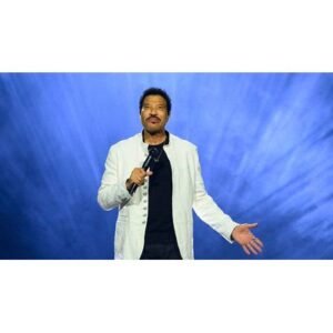 Shocking Health Scare: How Old Is Lionel Richie Amid Concert Cancellations? - Thumbnail