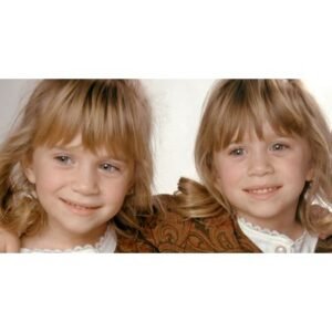 Surprising Reunion: Olsen Twins Reunite for Brother Trent’s Wedding - Thumbnail