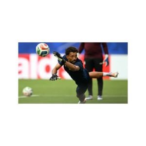 Vozinha’s Stunning World Cup Journey: Seeking New Club After Fame - Thumbnail