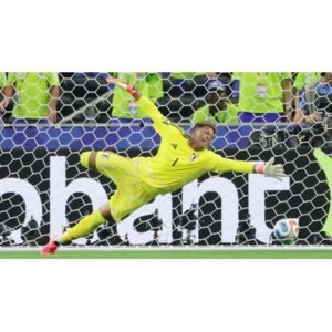 Suzuki Zion’s Stunning Saves Keep Japan’s Hopes Alive in World Cup - Thumbnail