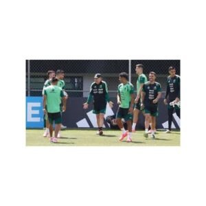 Mexico Readies for Critical Match Against Ecuador: A Qué Hora Juega México - Thumbnail