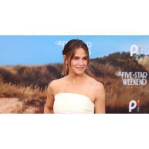 Revealed: Jennifer Garner’s Shocking Bond with Paparazzi Amid Ben Affleck Drama - Thumbnail