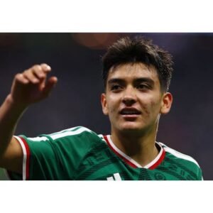 Historic Gilberto Mora Shines as Mexico Defeats England in World Cup - Thumbnail