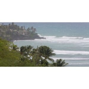 Urgent Hurricane Fausto Weakens as It Approaches Hawaii - Thumbnail