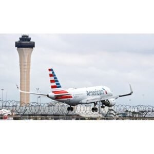Shocking Airline Incident Ends With Police Waiting in Miami - Thumbnail