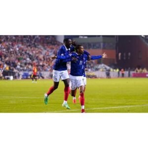 France : l’exploit tardif d’Olise délivre les Bleus - Thumbnail