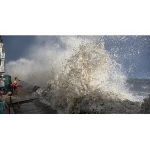 Shocking Long Beach Flood Risk as Strong Surf Hits Coast - Thumbnail