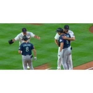 Shocking Mariners – Red Sox Hug Steals Fenway Spotlight - Thumbnail