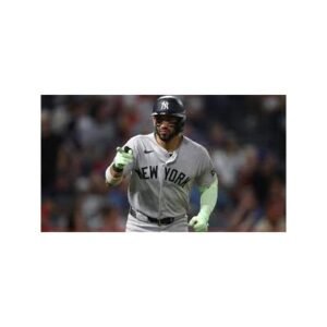 Shocking Yankees Rally: Five Runs Fuel 10th-Inning Win - Thumbnail