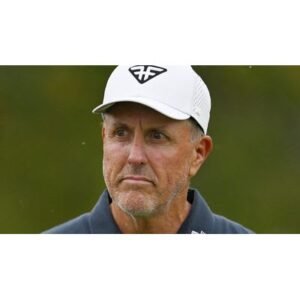 Shocking Phil Mickelson News: Golfer Enters Treatment - Thumbnail